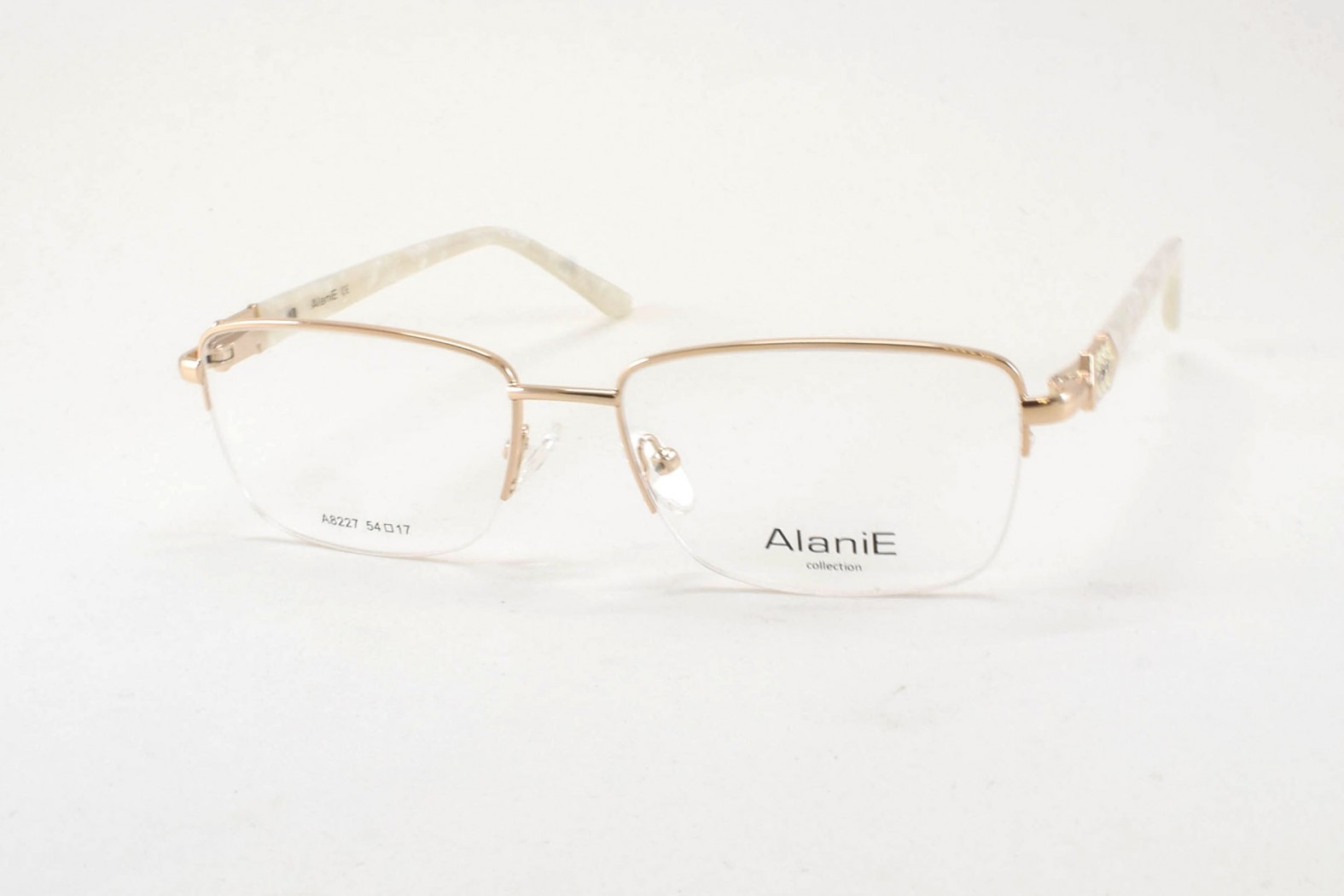 ALANIE 8227 C1